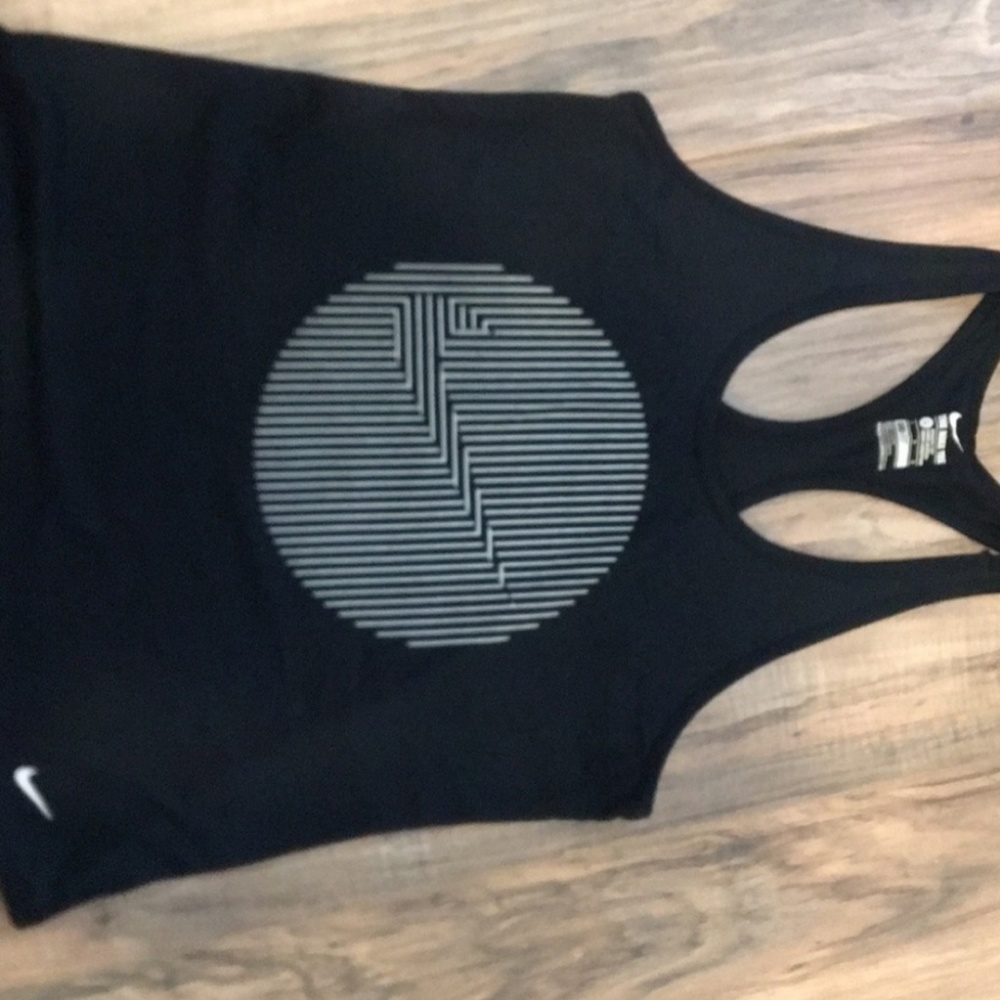Nike tank